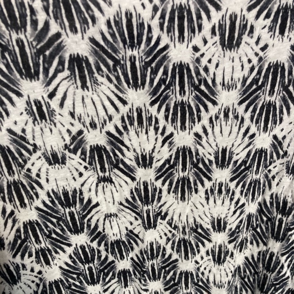 ✨We The Free flowy printed cold shoulder blouse - Picture 5 of 10